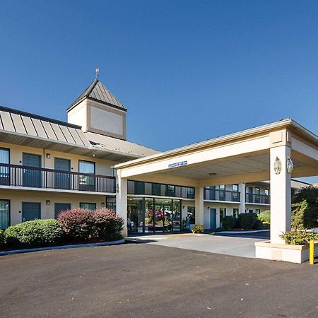 Quality Inn Troutville - Roanoke North Екстер'єр фото