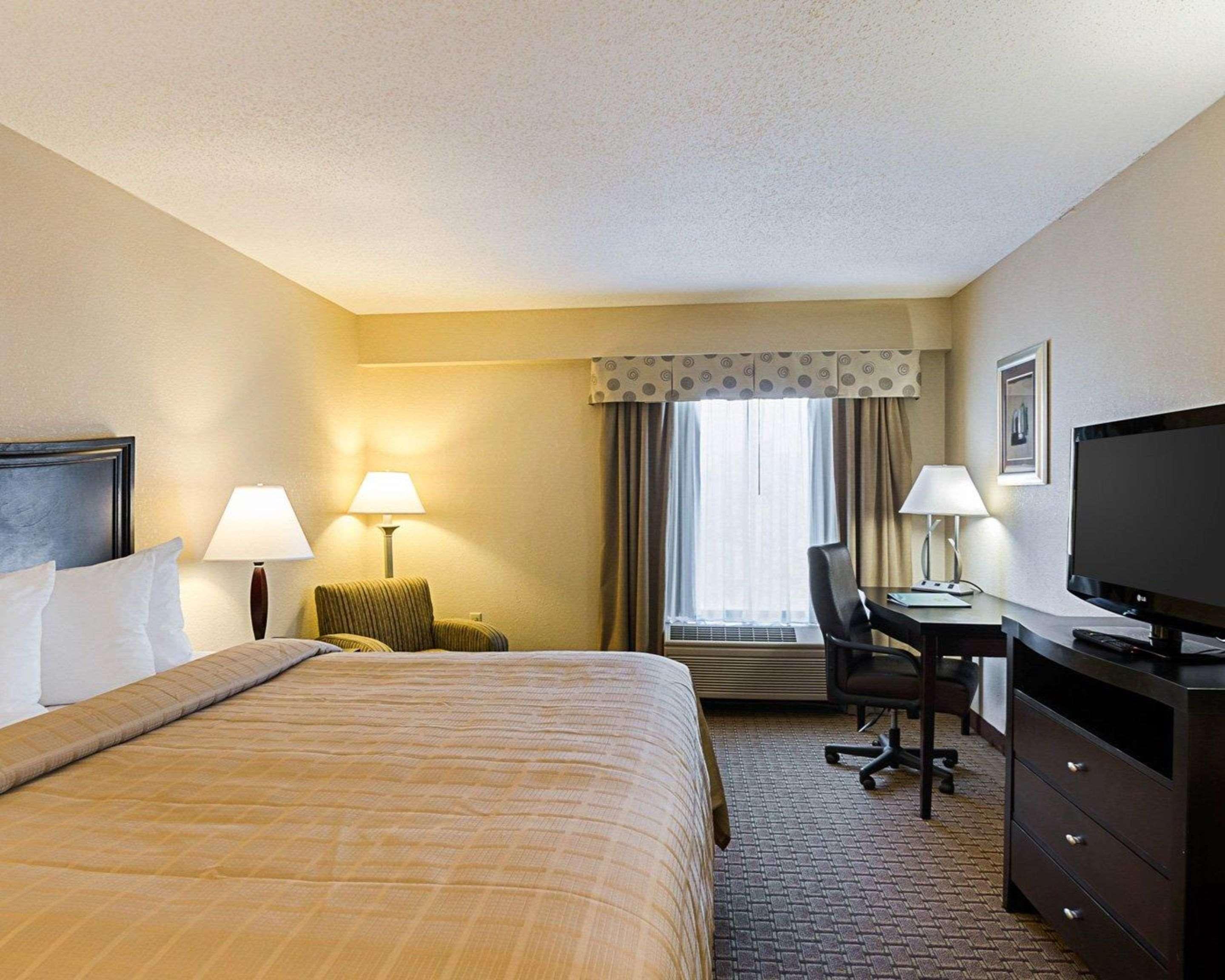 Quality Inn Troutville - Roanoke North Екстер'єр фото
