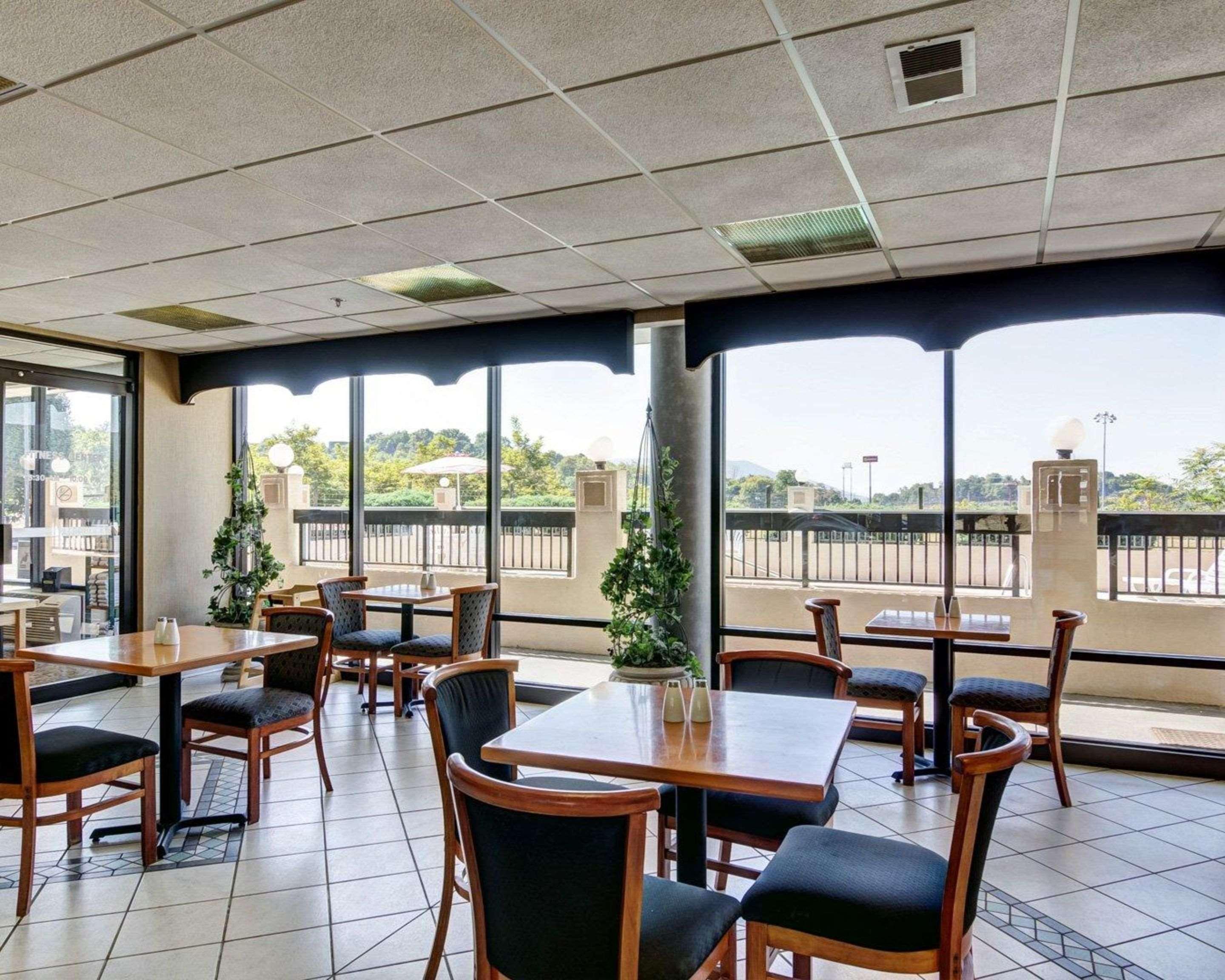 Quality Inn Troutville - Roanoke North Екстер'єр фото