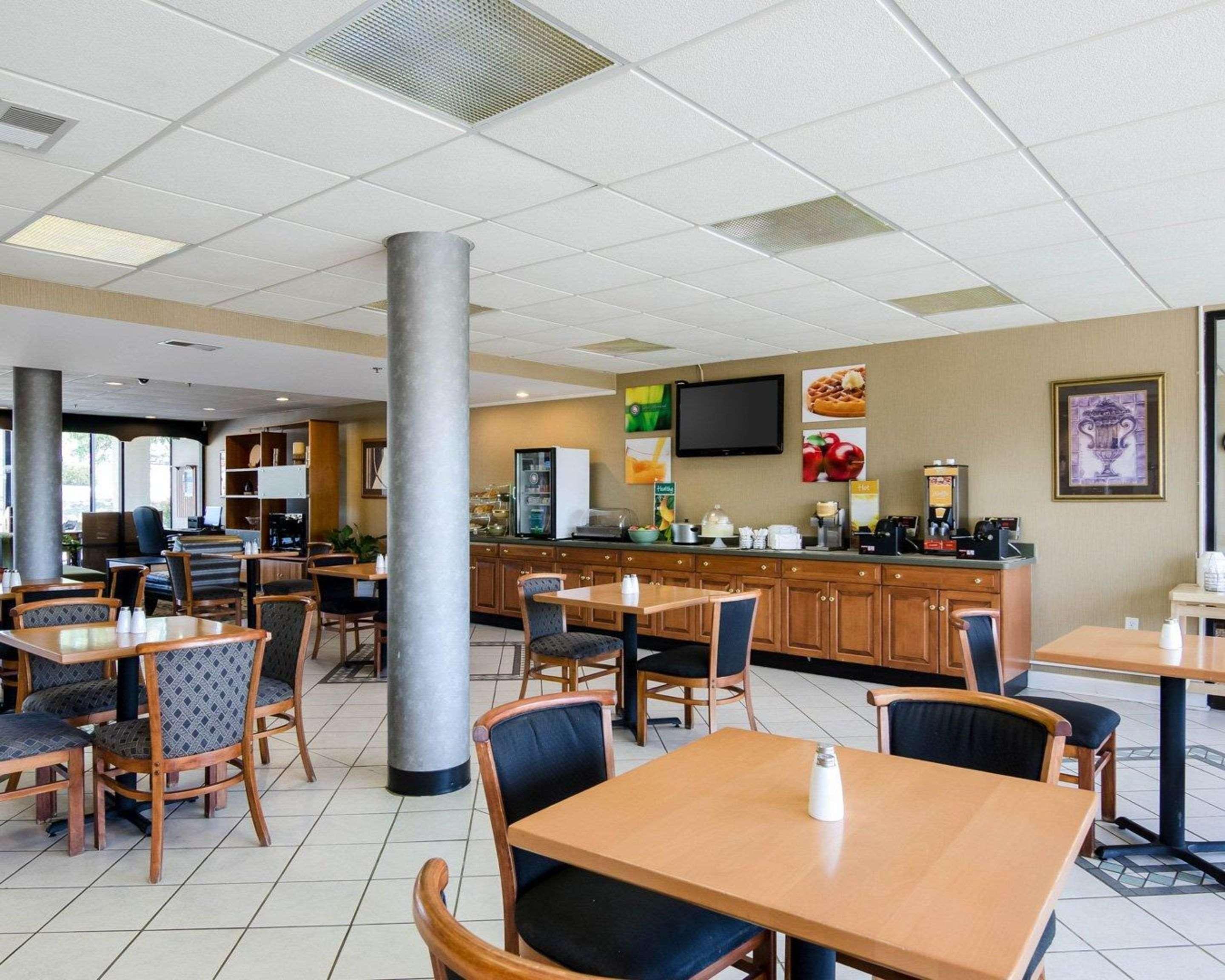 Quality Inn Troutville - Roanoke North Екстер'єр фото