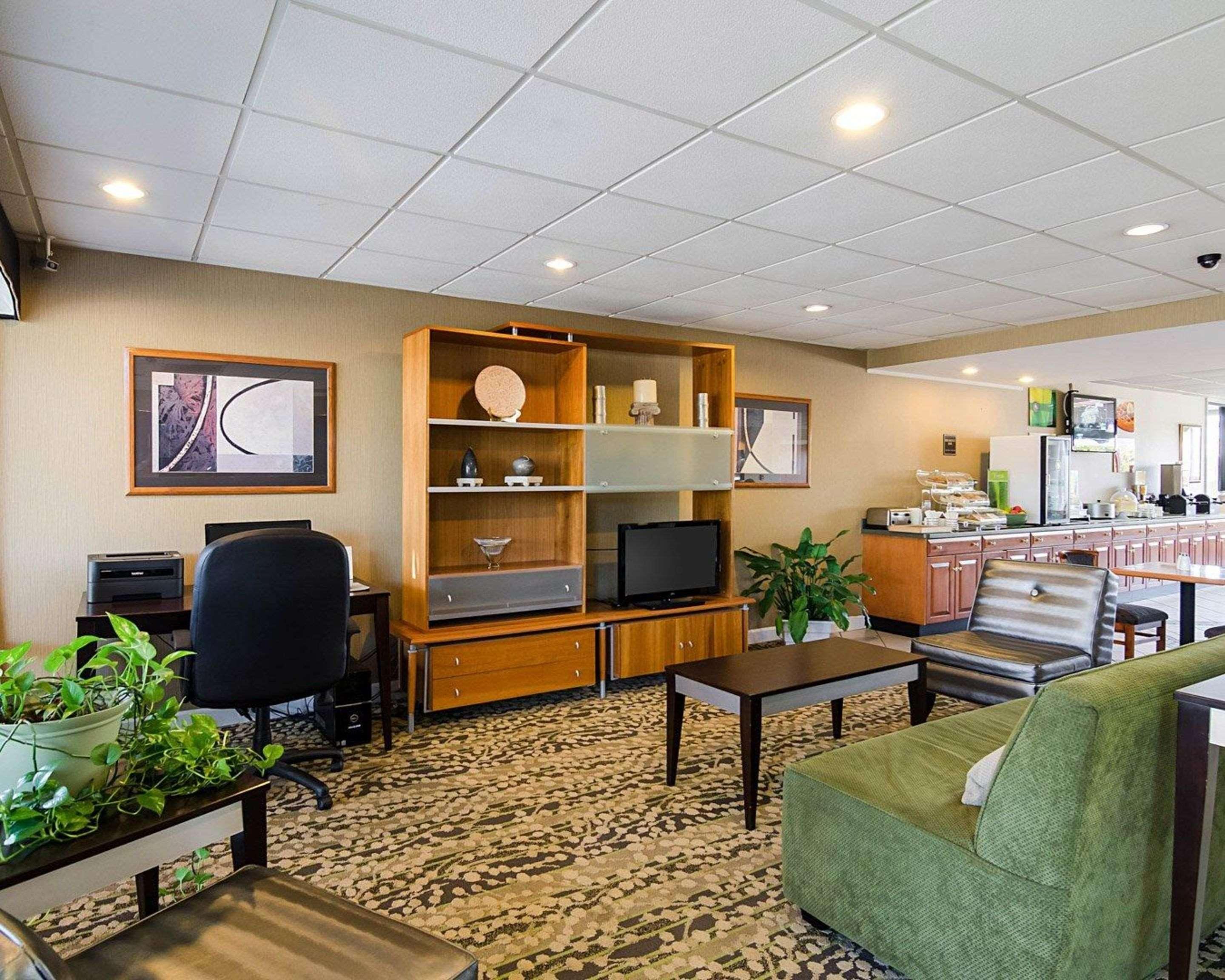 Quality Inn Troutville - Roanoke North Екстер'єр фото