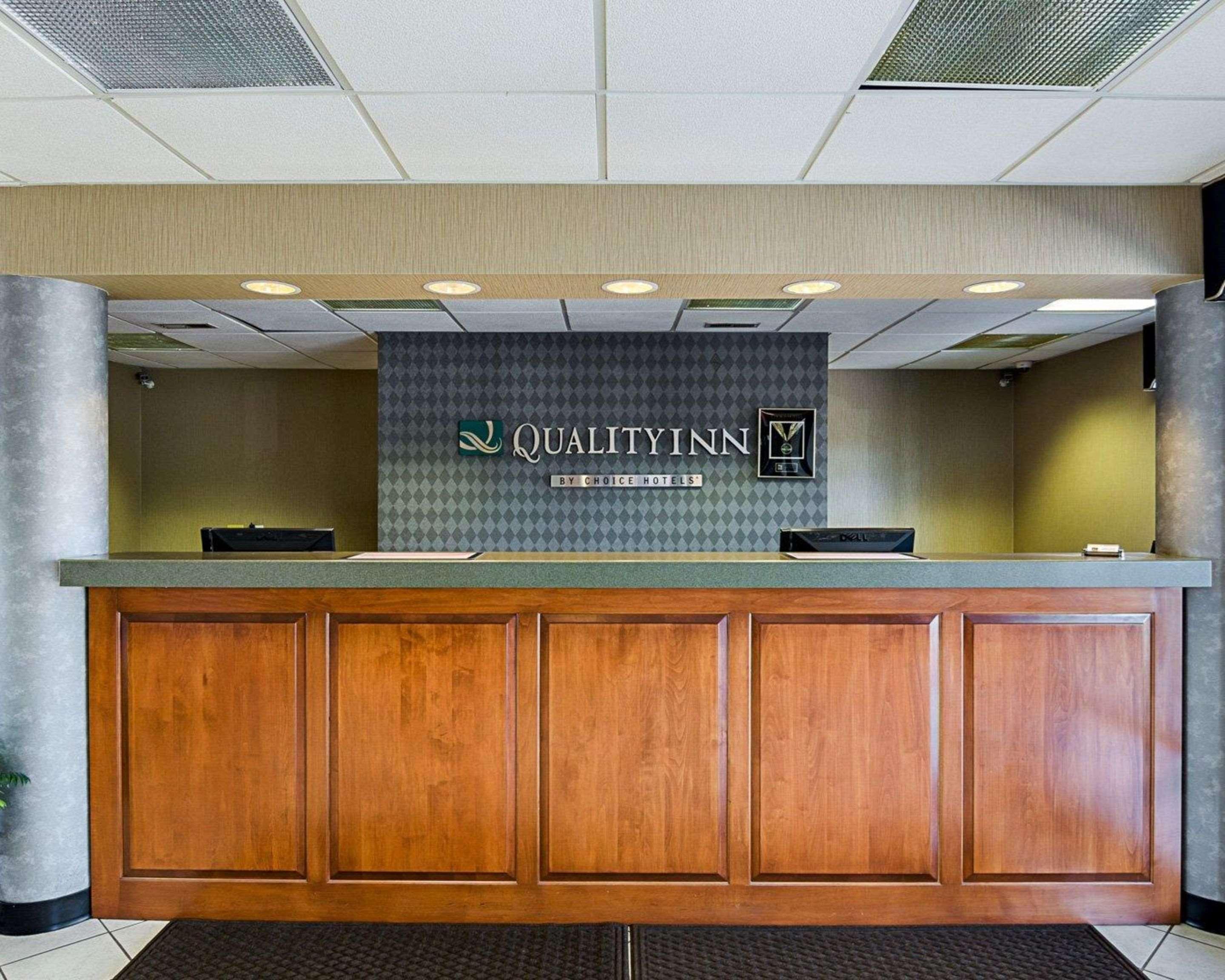 Quality Inn Troutville - Roanoke North Екстер'єр фото