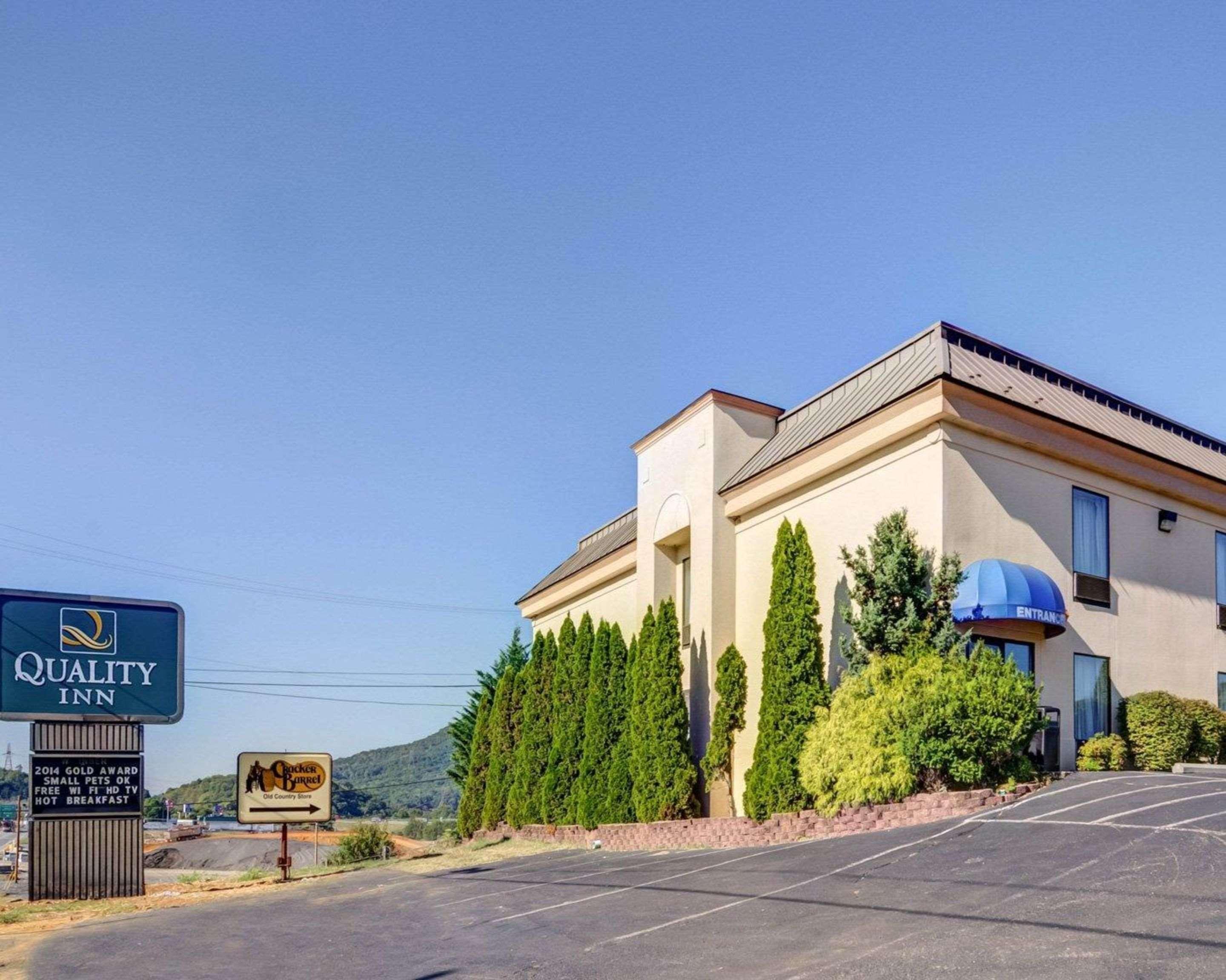 Quality Inn Troutville - Roanoke North Екстер'єр фото