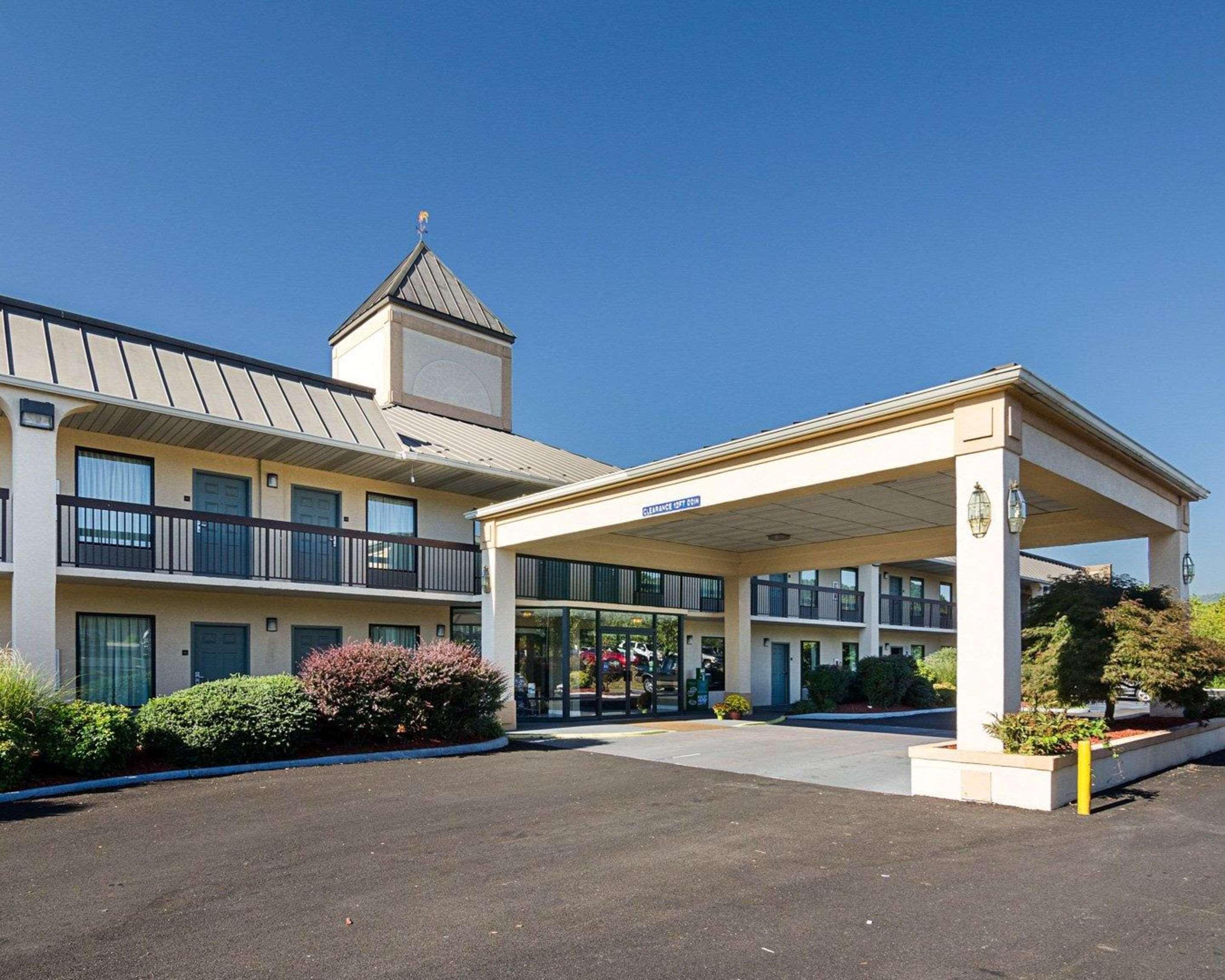 Quality Inn Troutville - Roanoke North Екстер'єр фото