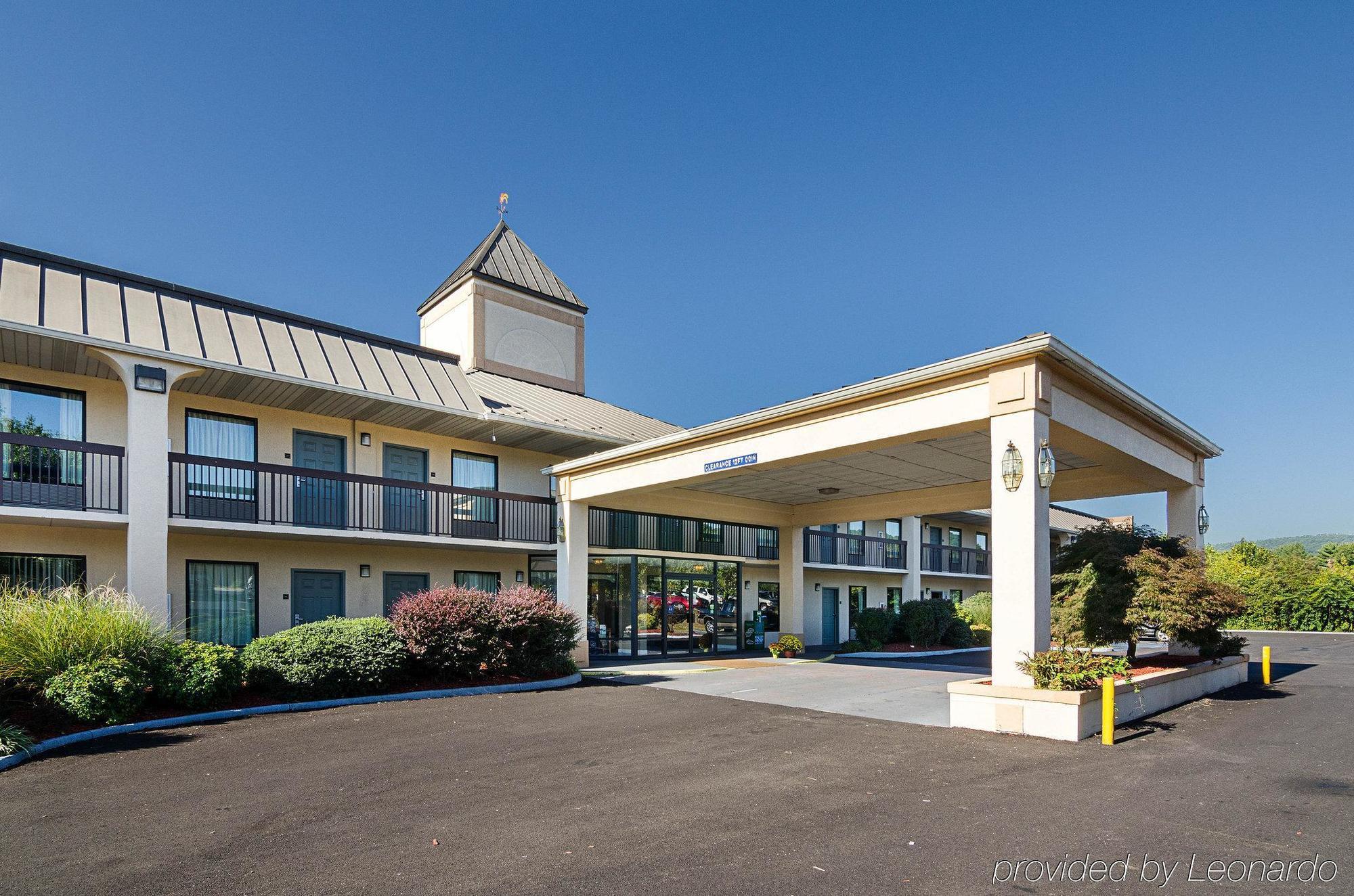 Quality Inn Troutville - Roanoke North Екстер'єр фото
