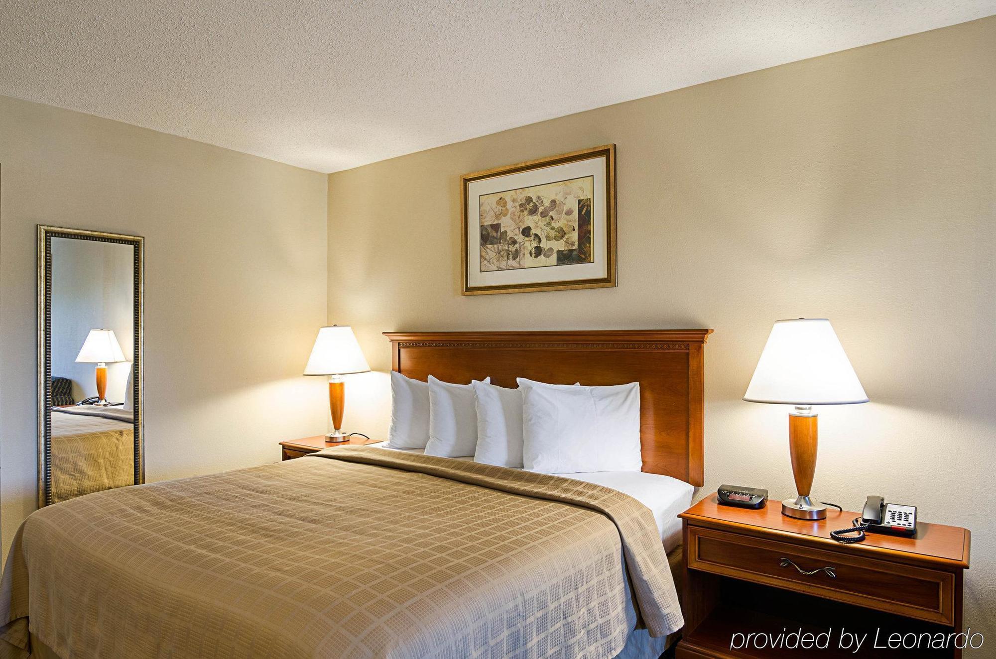 Quality Inn Troutville - Roanoke North Екстер'єр фото